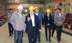 西安市委常委、常務副市長岳華峰蒞臨西瑪電機調(diào)研指導?！靼膊﹨R儀器儀表有限公司